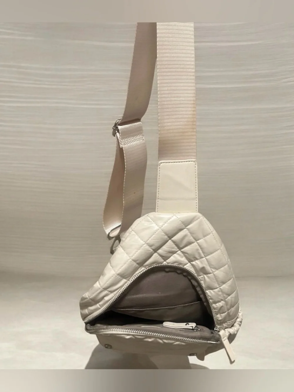 Tutilo New York Quilted Cream Sling Bag